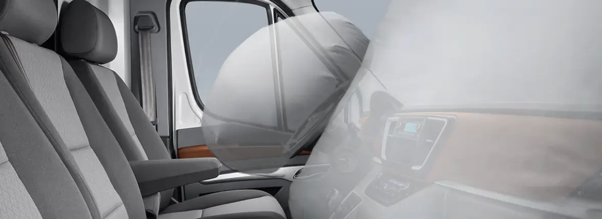 Безопасность водителя и переднего пассажира